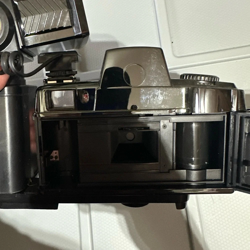 Vintage Canon Motor Drive Red Eye Reduction Black Camera with flash